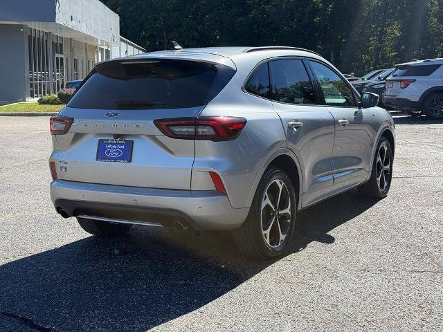 Certified 2023 Ford Escape ST-Line Elite AWD/4WD image 7