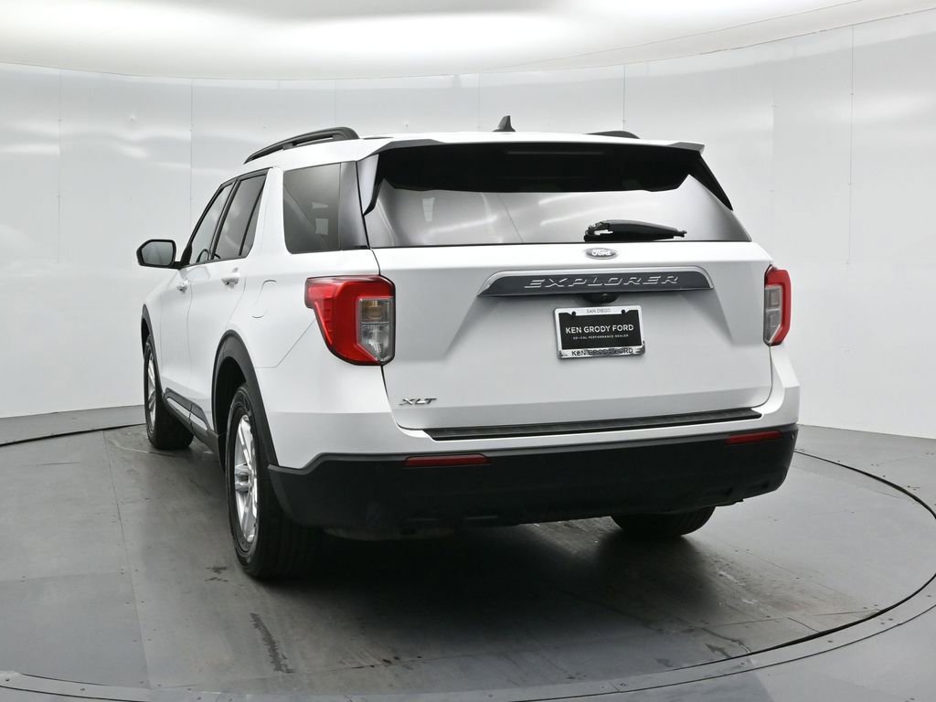 Certified 2021 Ford Explorer XLT RWD image 28