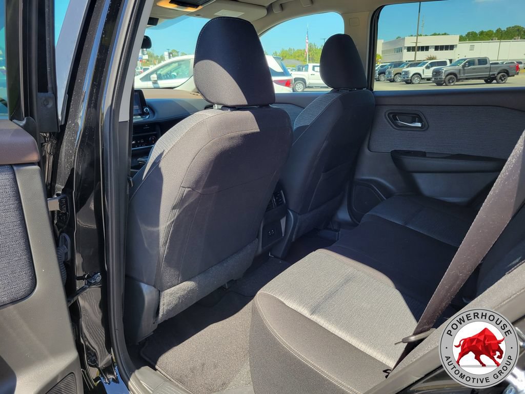 Used 2023 Nissan Rogue SV FWD image 15