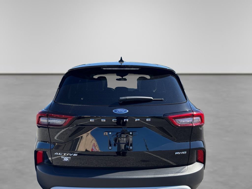 Certified 2025 Ford Escape Active w/ Cold Weather Package image 6