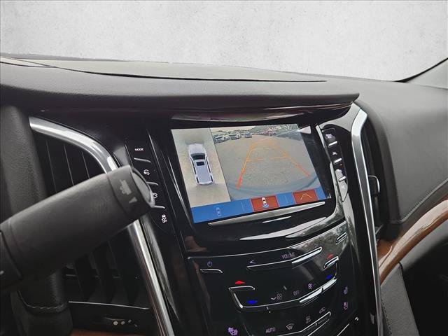 Used 2020 Cadillac Escalade Premium Luxury w/ Escalade Sport Edition AWD/4WD image 14