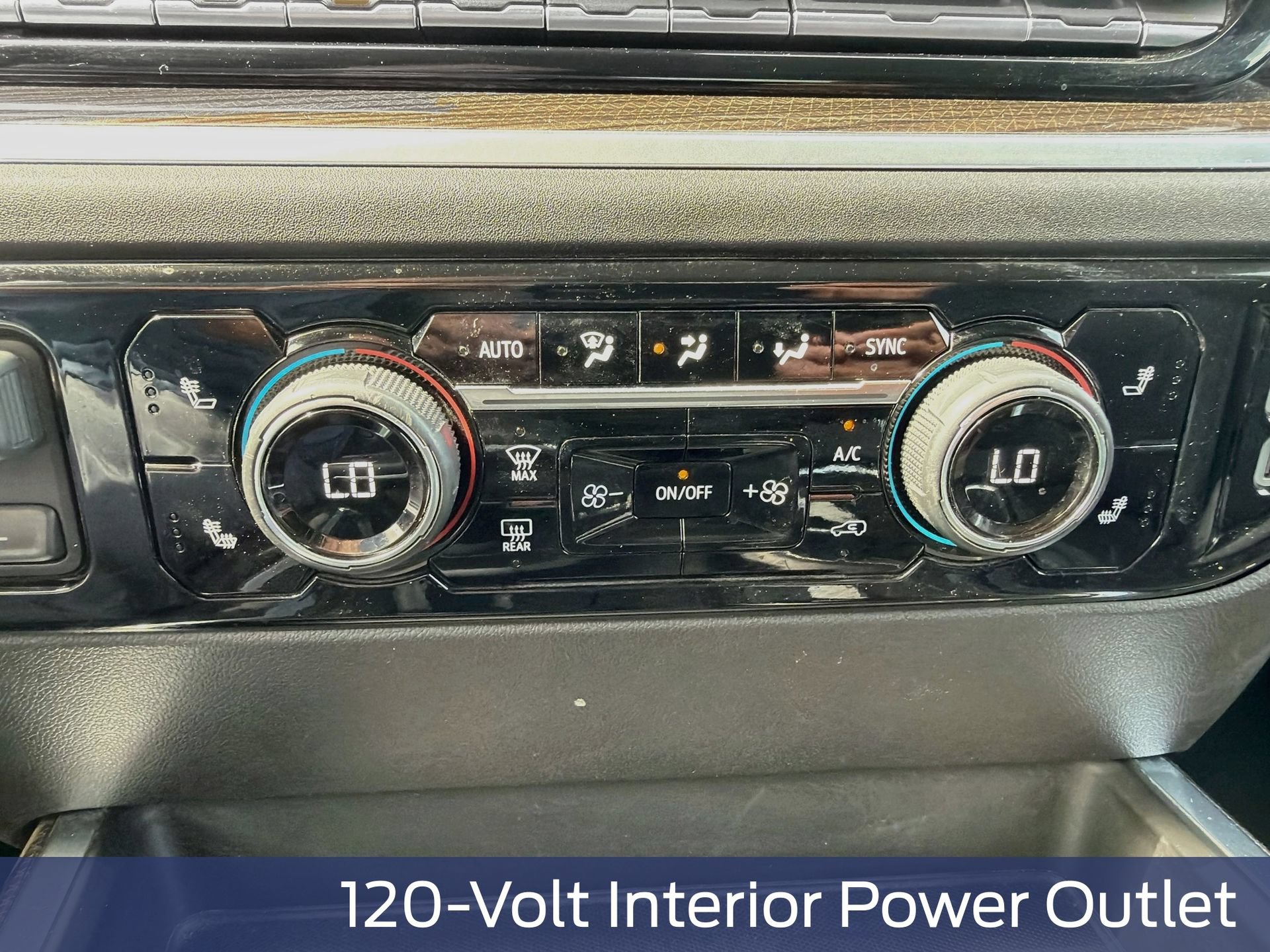 Used 2025 Chevrolet Silverado 1500 LT AWD/4WD image 26
