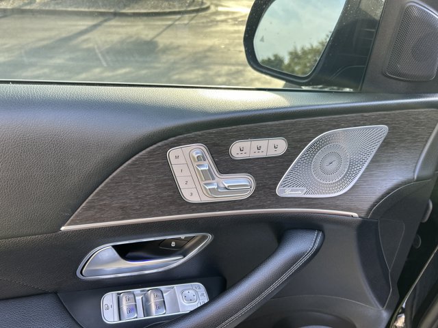 Used 2020 Mercedes-Benz GLS 450 4MATIC image 11