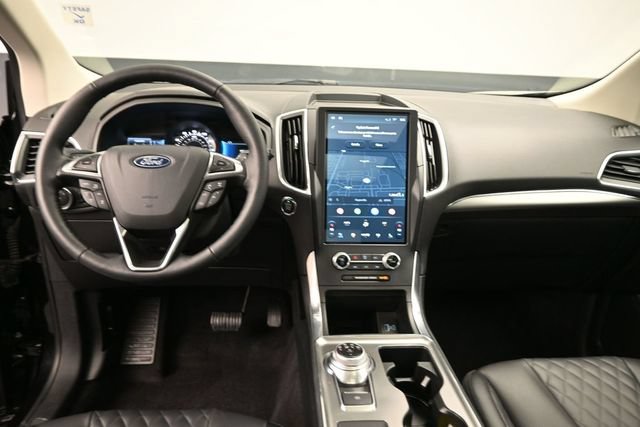 Certified 2024 Ford Edge Titanium w/ Equipment Group 301A AWD/4WD image 23
