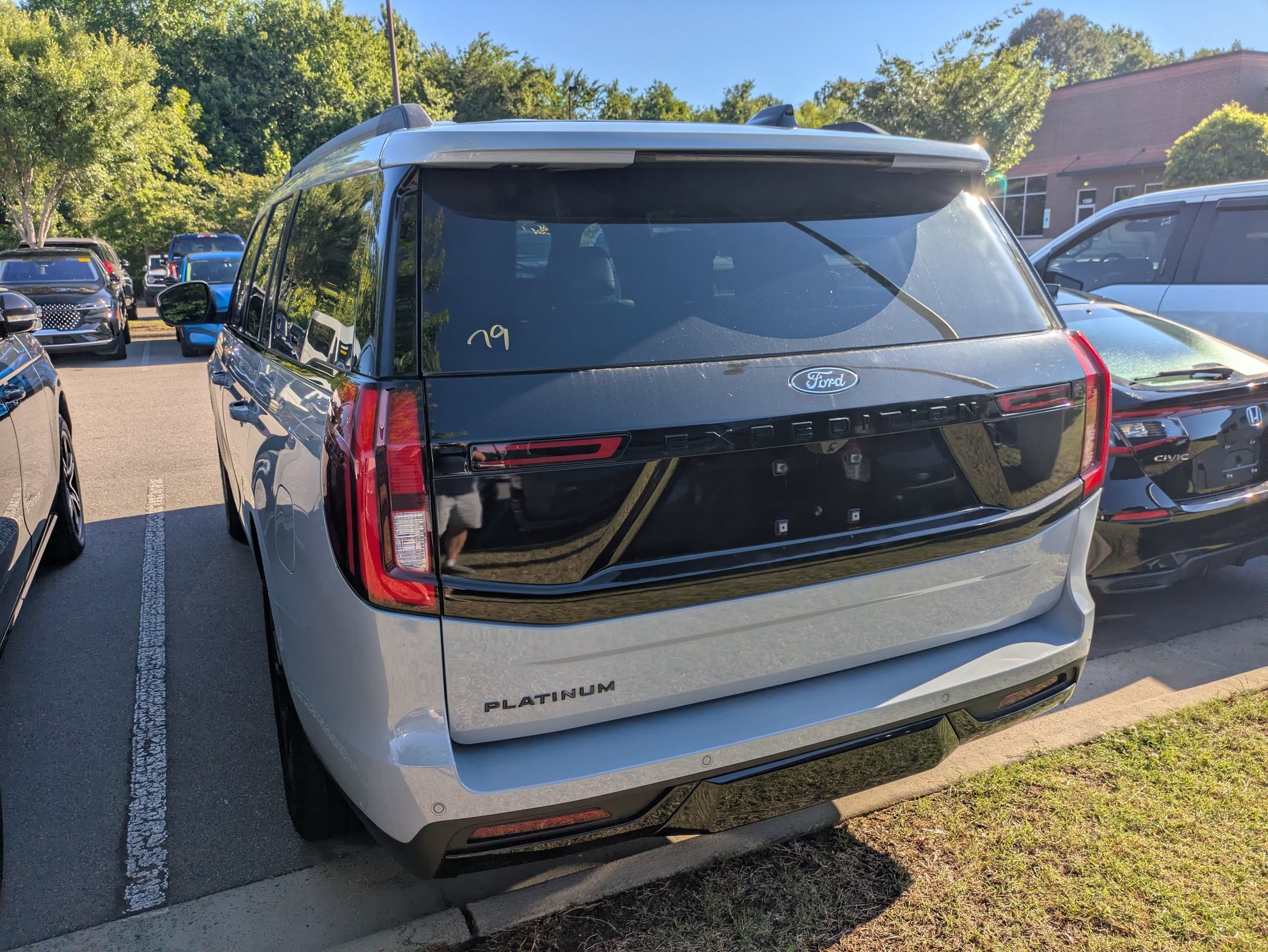 Certified 2025 Ford Expedition Platinum w/ Stealth Performance Package AWD/4WD image 4