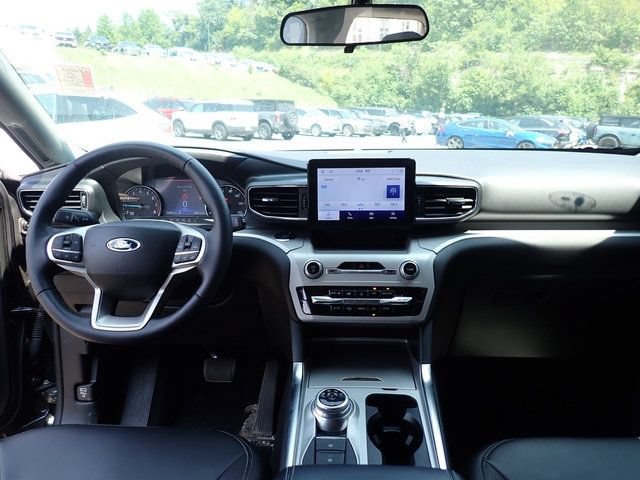 Certified 2024 Ford Explorer XLT w/ Equipment Group 202A AWD/4WD image 21