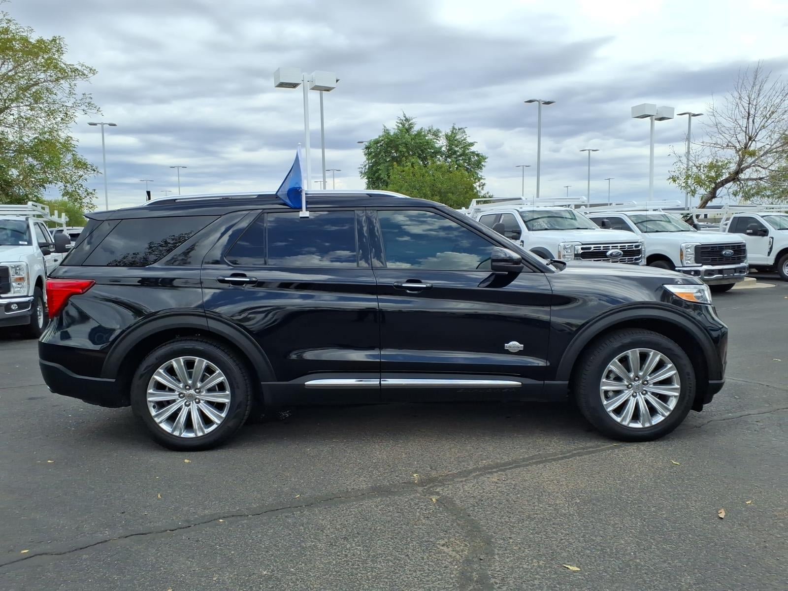 Certified 2022 Ford Explorer King Ranch w/ Class IV Trailer Tow Package RWD image 3