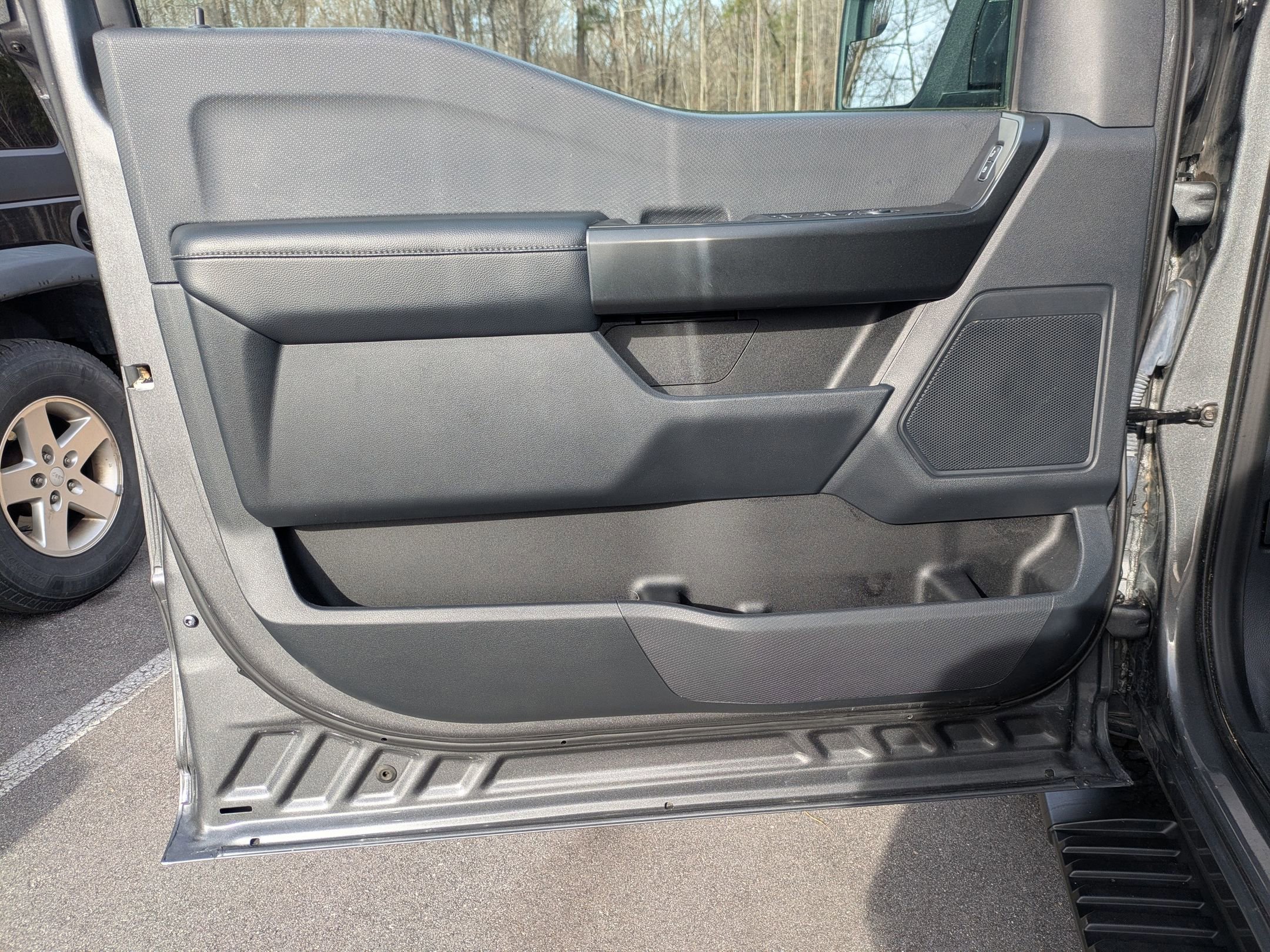 Certified 2022 Ford F150 XL w/ STX Appearance Package image 10