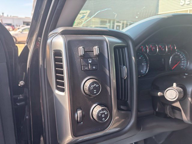Used 2018 Chevrolet Silverado 1500 LT w/ All Star Edition AWD/4WD image 16