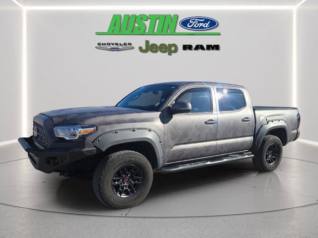 Used 2018 Toyota Tacoma TRD Off-Road w/ Technology Package image 14