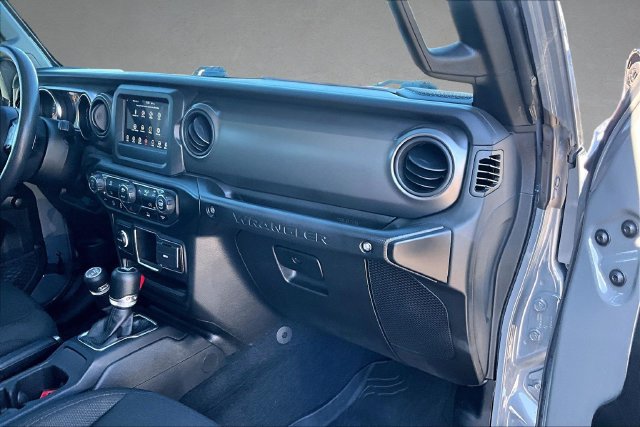 Used 2023 Jeep Wrangler Unlimited Sport AWD/4WD image 13
