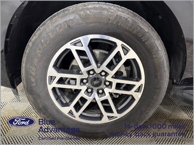 Certified 2025 Ford Expedition Active image 15