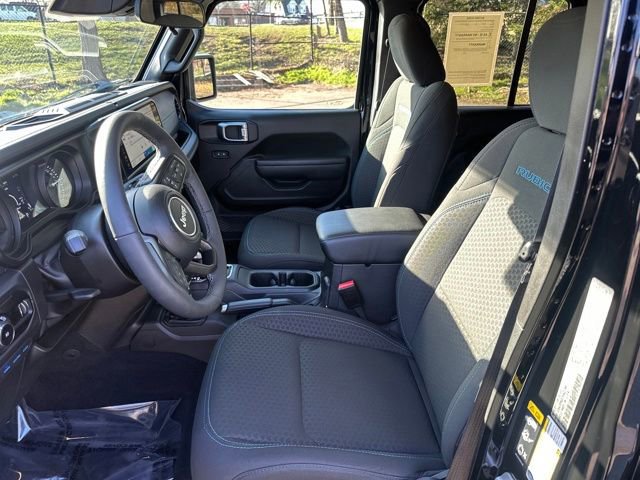 Used 2025 Jeep Wrangler Unlimited Rubicon 4xe w/ Safety Group image 22