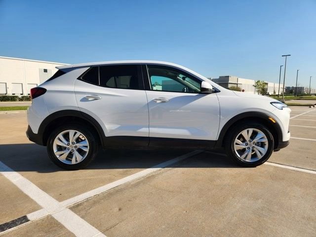 Used 2025 Buick Encore GX Preferred image 2