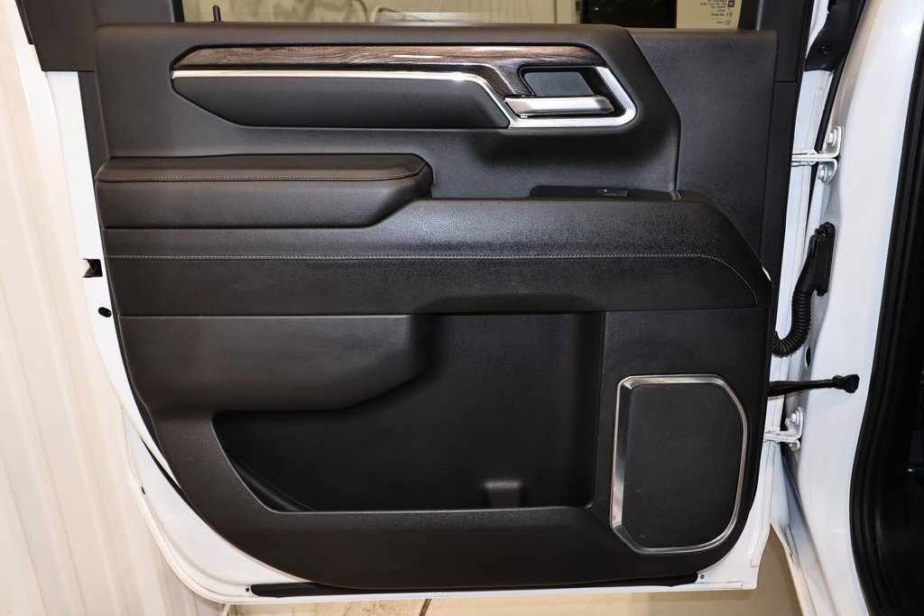 Used 2024 Chevrolet Silverado 2500 LTZ w/ LTZ Plus Package image 19