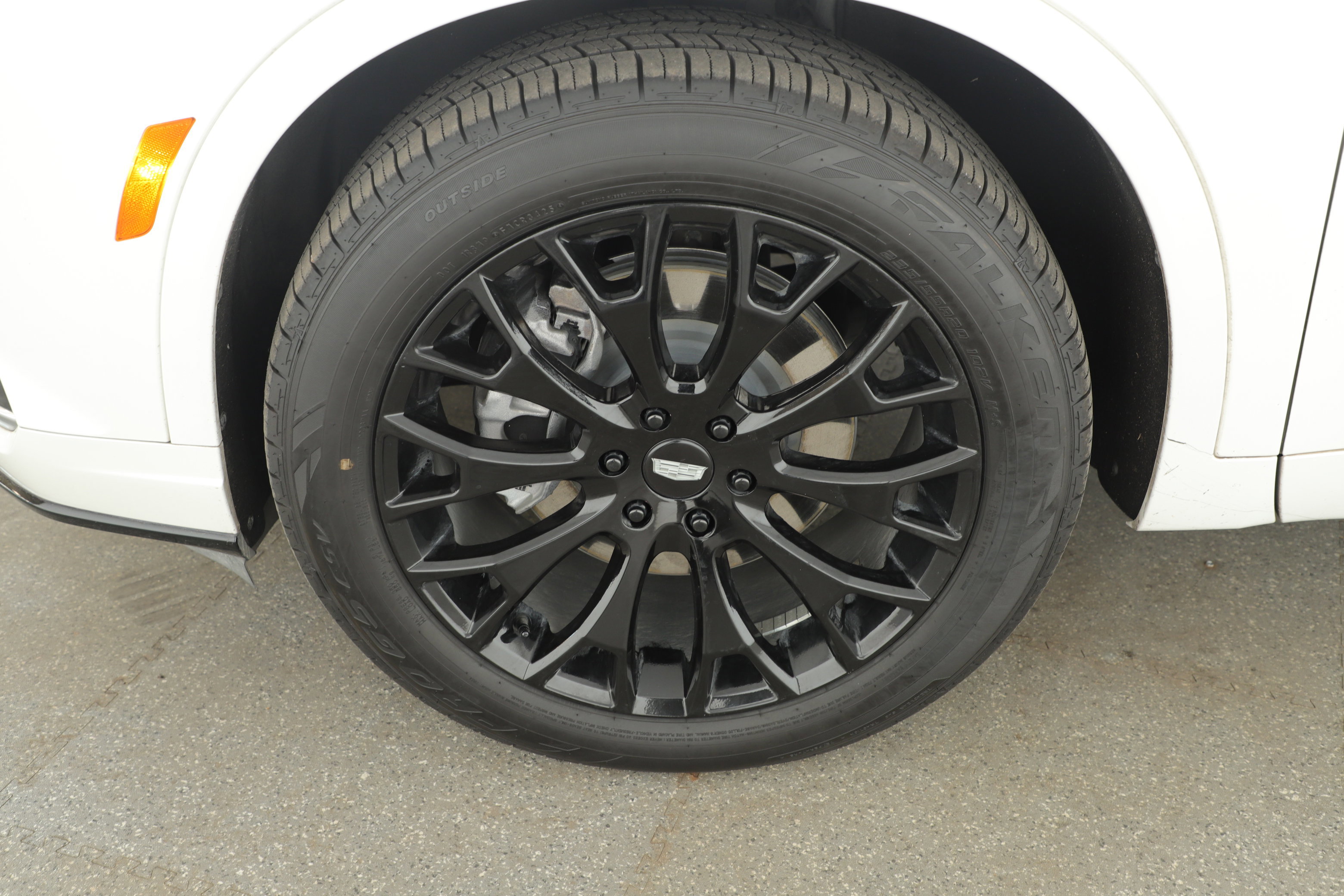 Used 2023 Cadillac XT6 Luxury image 5