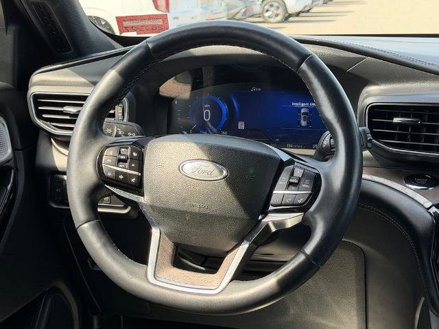 Certified 2022 Ford Explorer Platinum w/ Equipment Group 601A AWD/4WD image 22