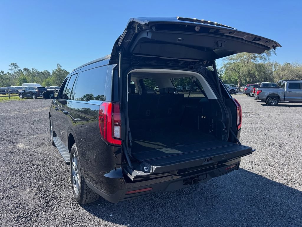 Certified 2025 Ford Expedition Max Active AWD/4WD image 28