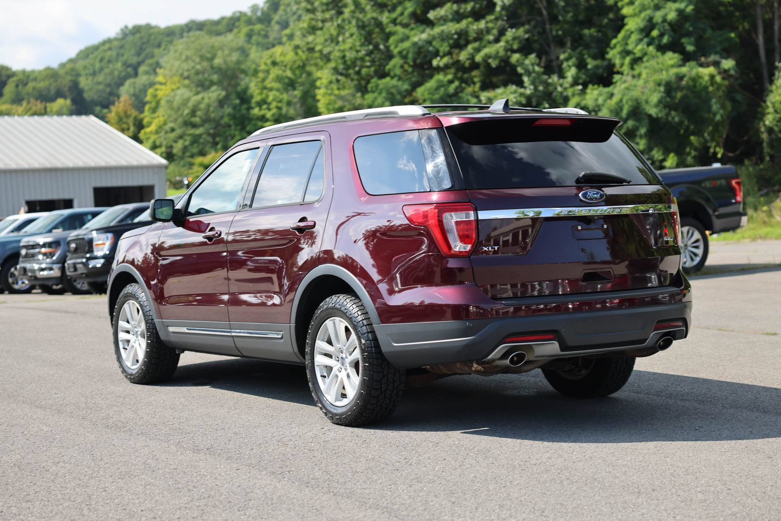 Certified 2018 Ford Explorer XLT AWD/4WD image 3