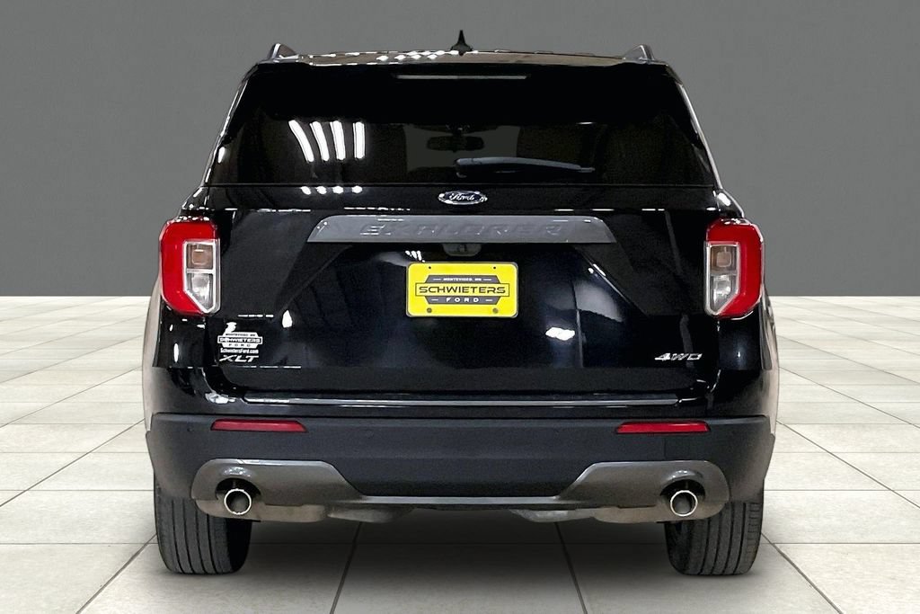 Certified 2023 Ford Explorer XLT w/ Equipment Group 202A AWD/4WD image 4