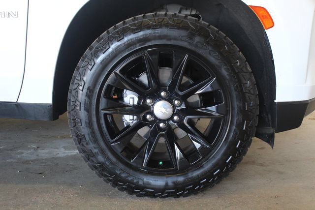 Used 2021 Chevrolet Suburban Premier AWD/4WD image 24