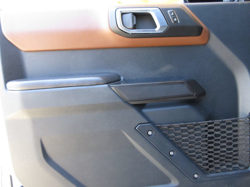 Certified 2024 Ford Bronco Outer Banks AWD/4WD image 9