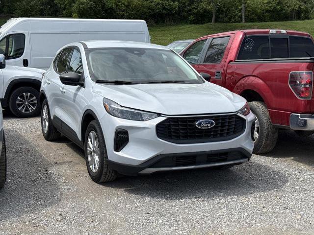 Certified 2025 Ford Escape Active image 3