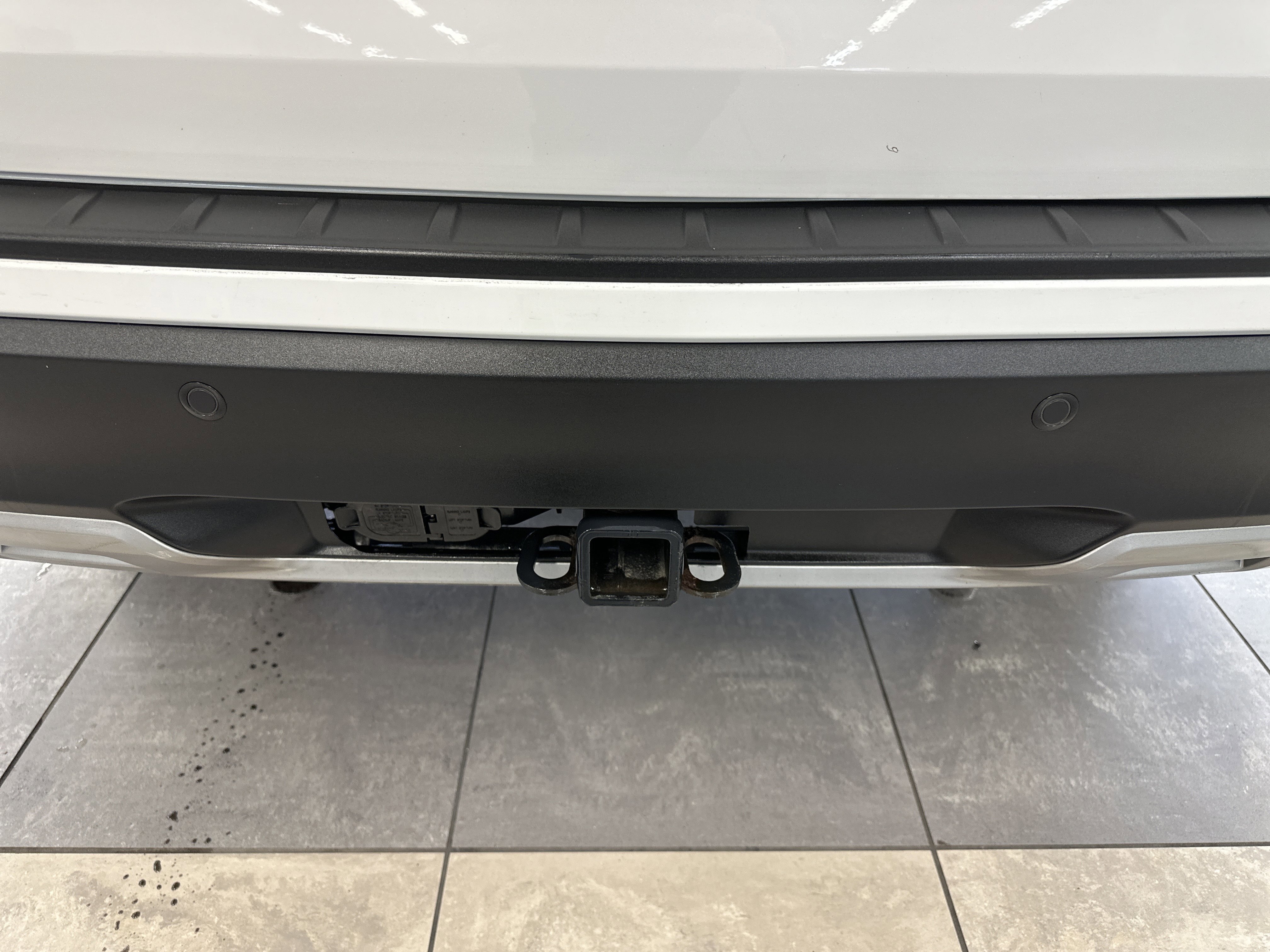 Certified 2022 Ford Explorer XLT w/ Equipment Group 202A image 18