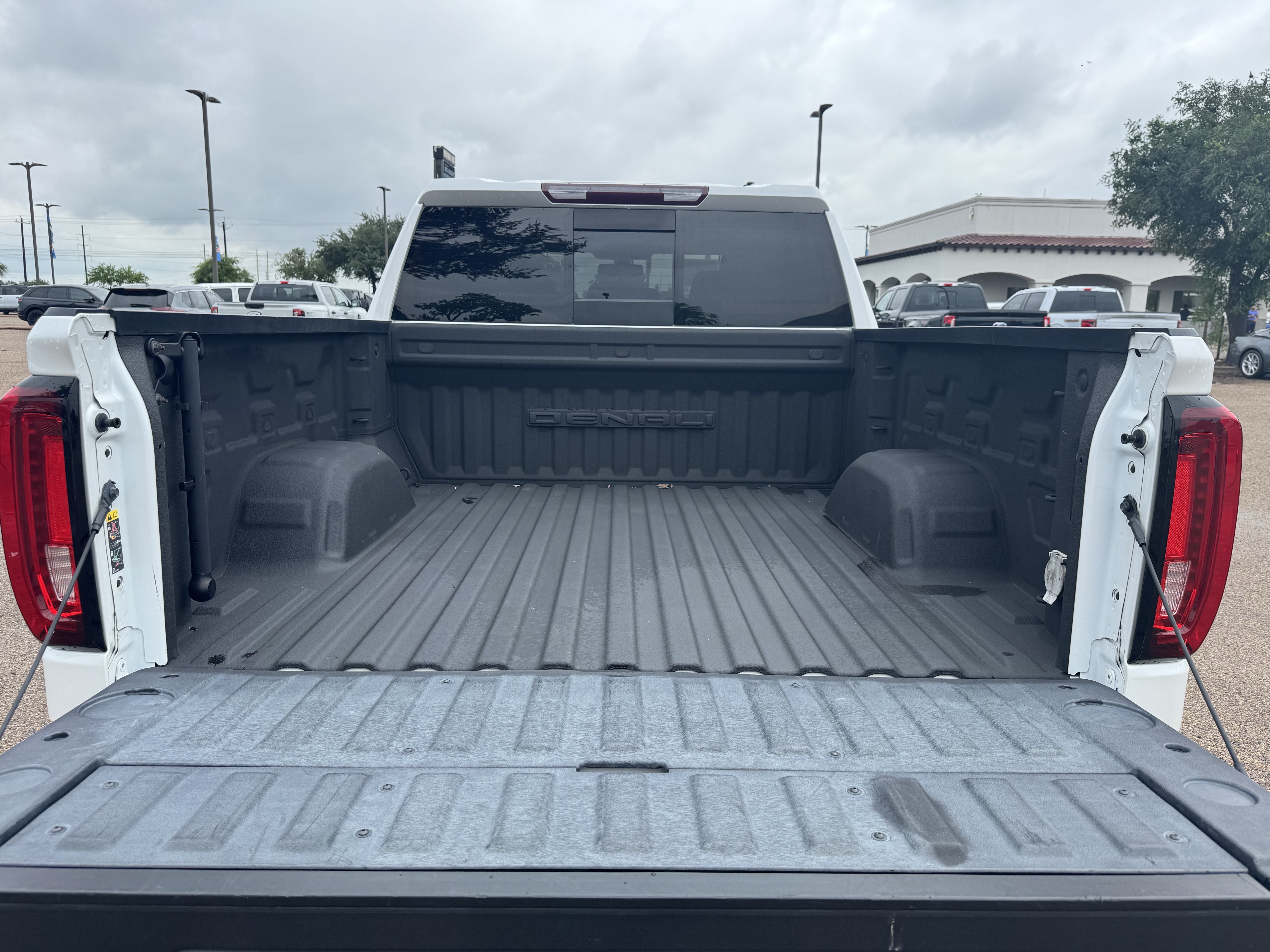 Used 2022 GMC Sierra 1500 Denali RWD image 28
