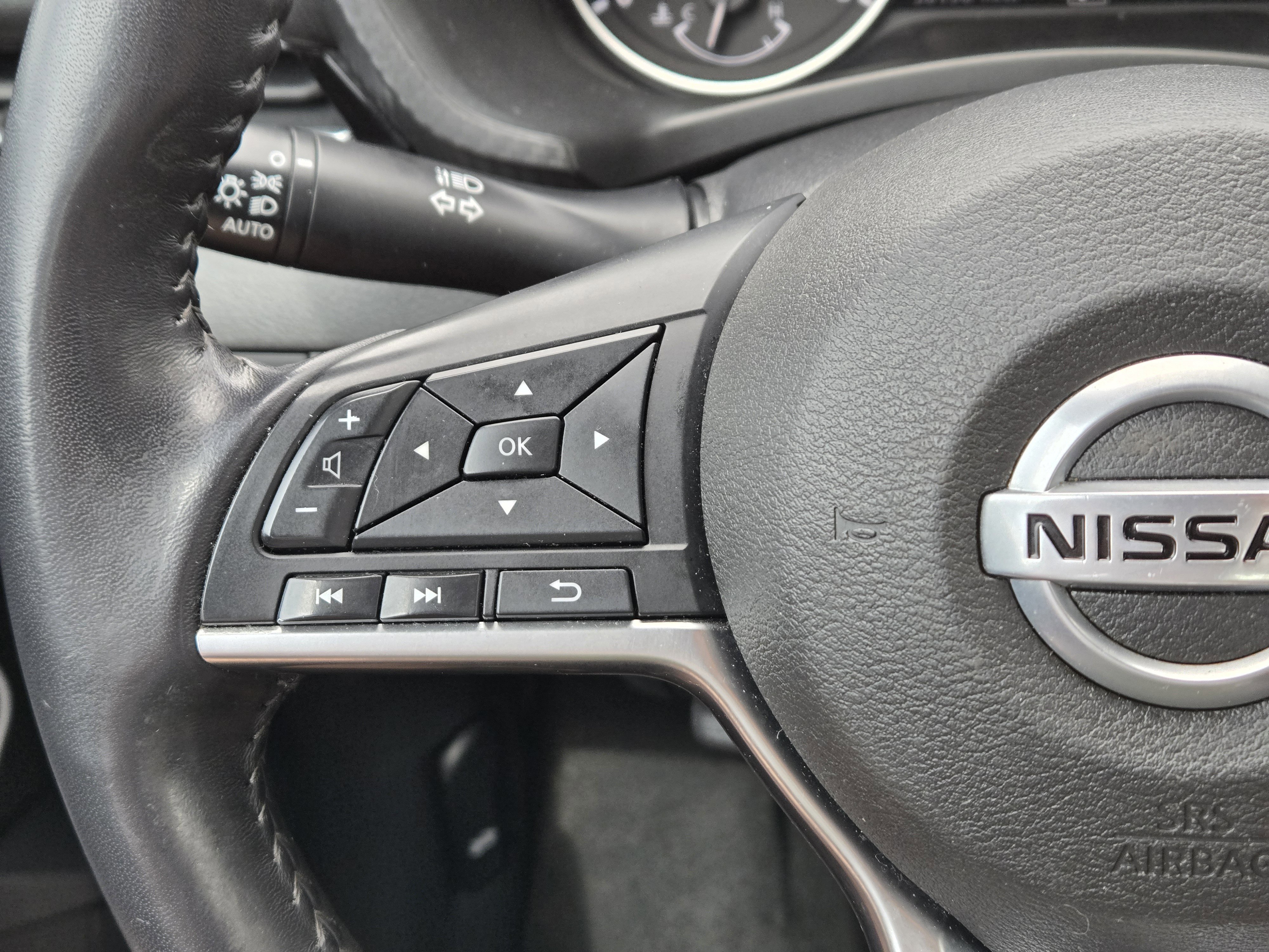 Used 2020 Nissan Sentra SV image 22