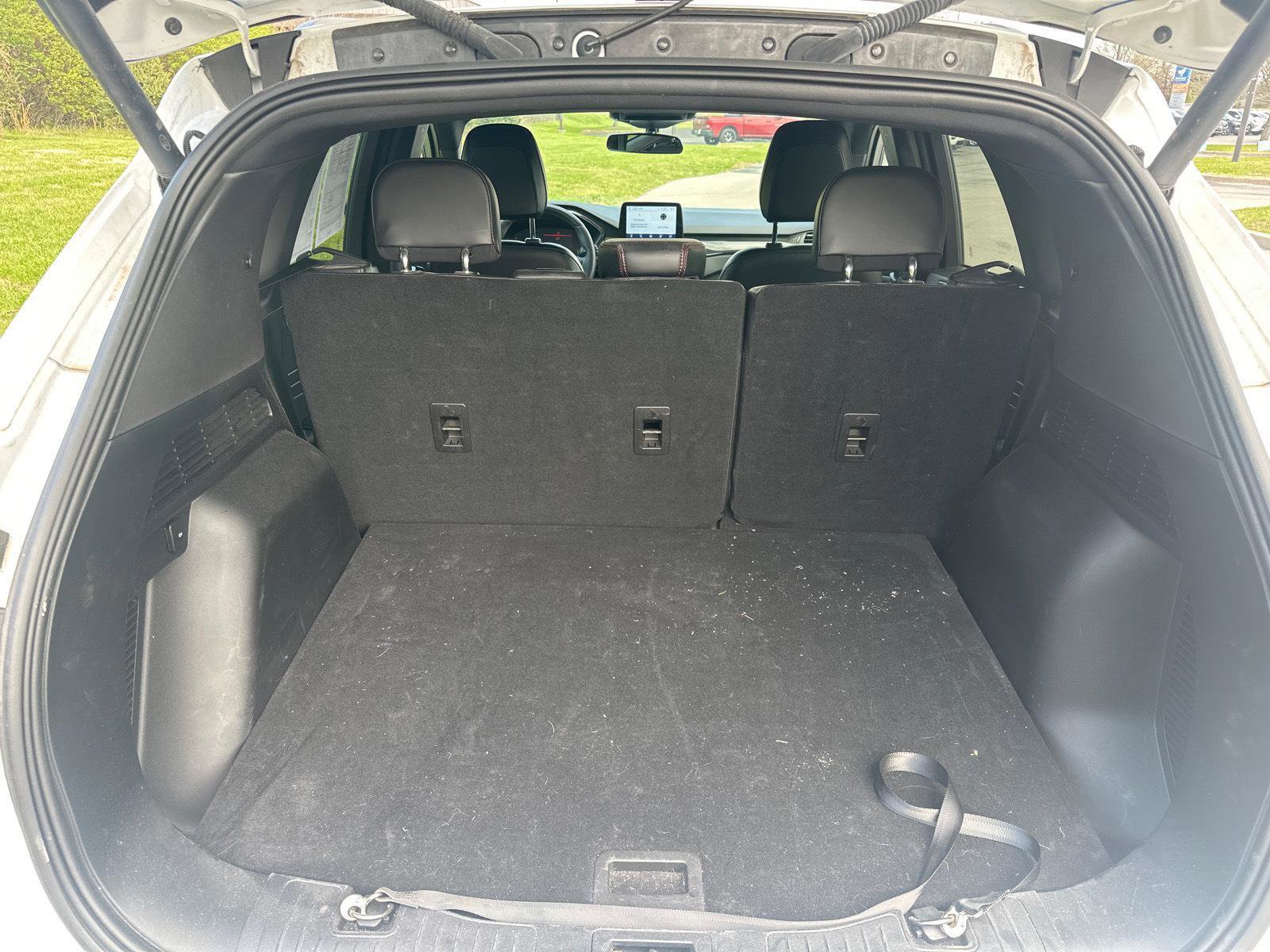 Certified 2023 Ford Escape ST-Line w/ Cold Weather Package image 18