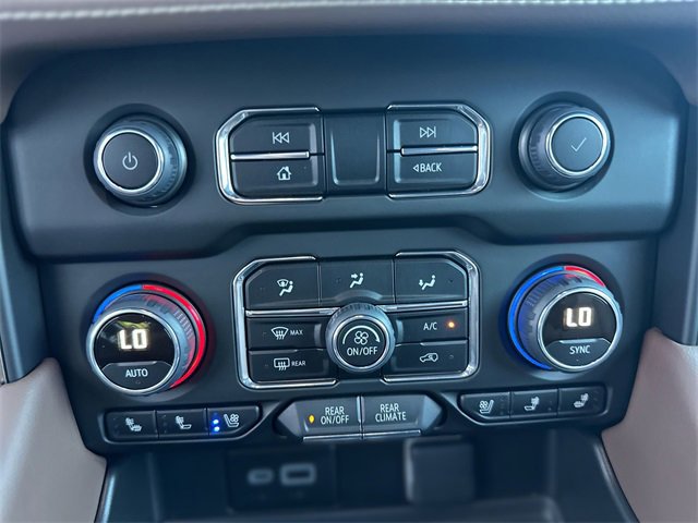 Used 2024 Chevrolet Tahoe High Country w/ Premium Package image 20