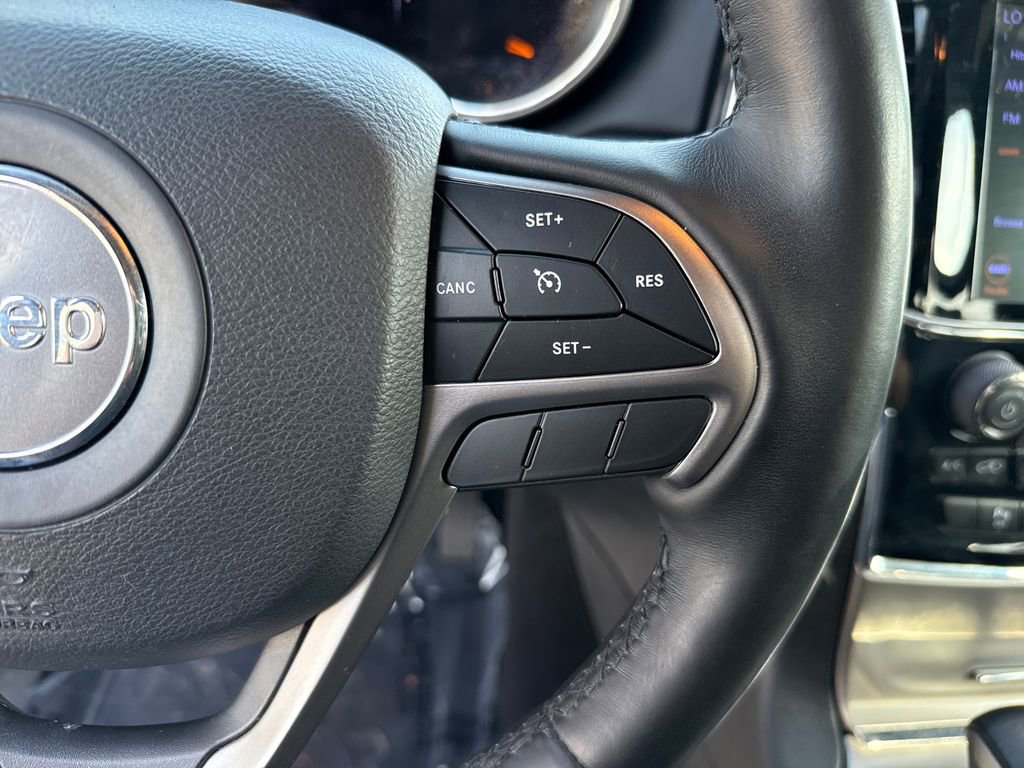 Used 2019 Jeep Grand Cherokee Limited w/ Luxury Group II image 17