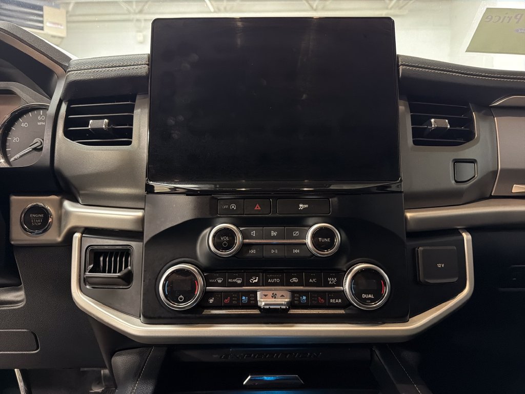 Certified 2024 Ford Expedition XLT RWD image 23