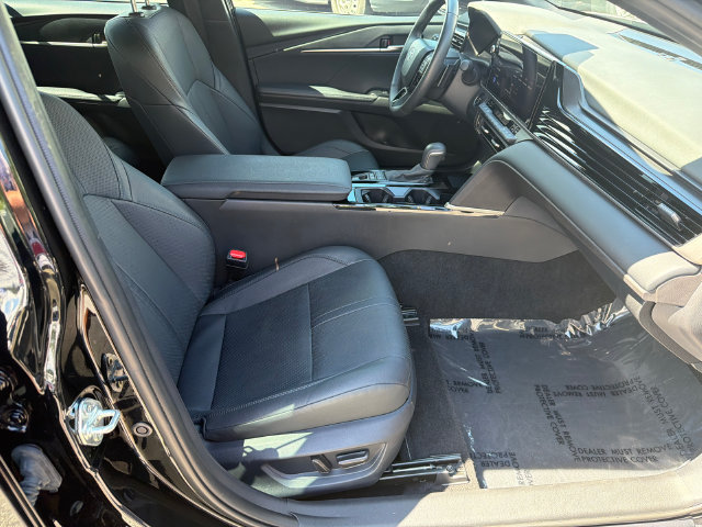 Used 2025 Toyota Camry XSE FWD image 15