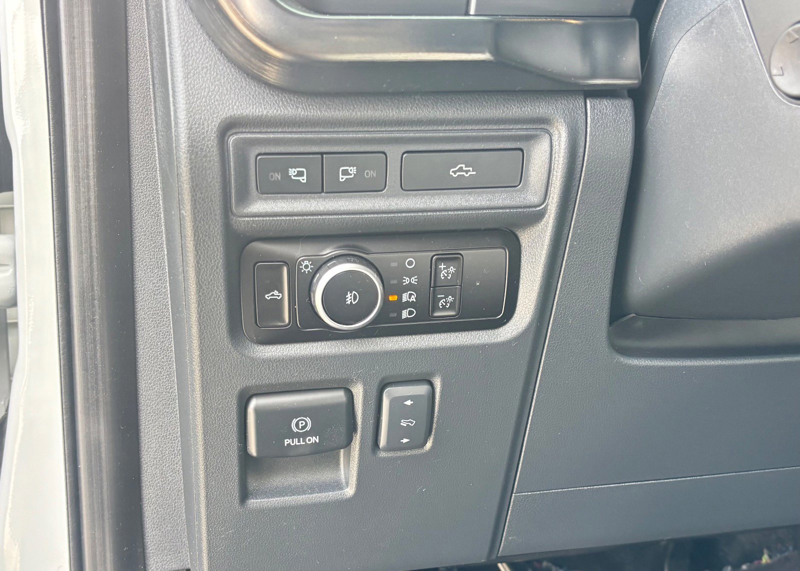 Certified 2023 Ford F150 Lariat w/ Equipment Group 502A High image 40