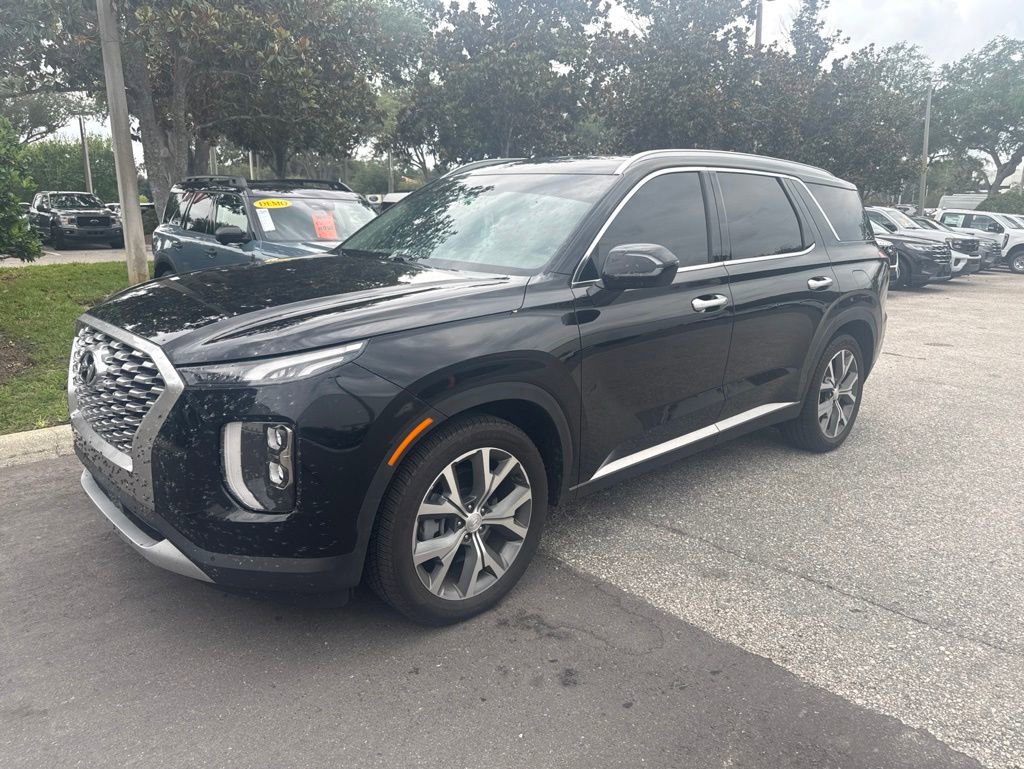Used 2022 Hyundai Palisade SEL w/ Premium Package FWD image 2