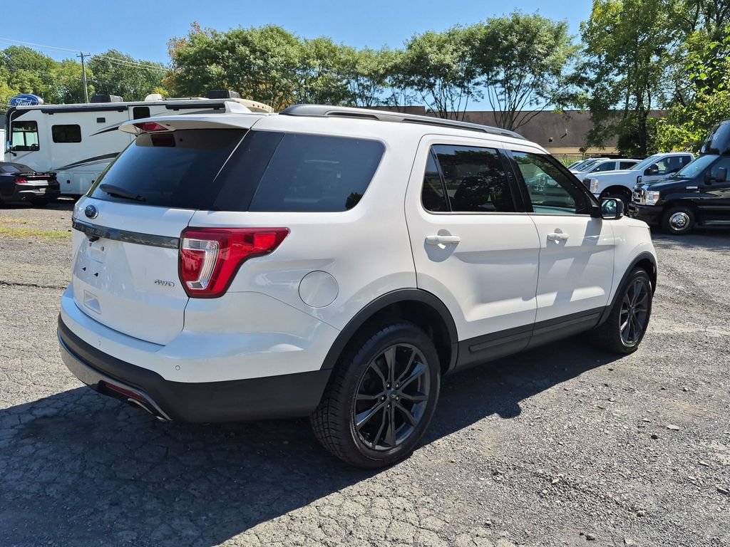 Certified 2017 Ford Explorer XLT w/ Equipment Group 202A AWD/4WD image 13