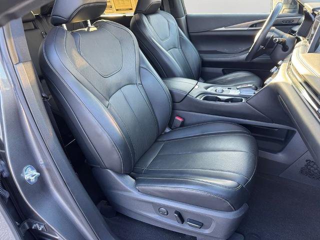 Used 2023 INFINITI QX60 Luxe w/ Cargo Package AWD/4WD image 6