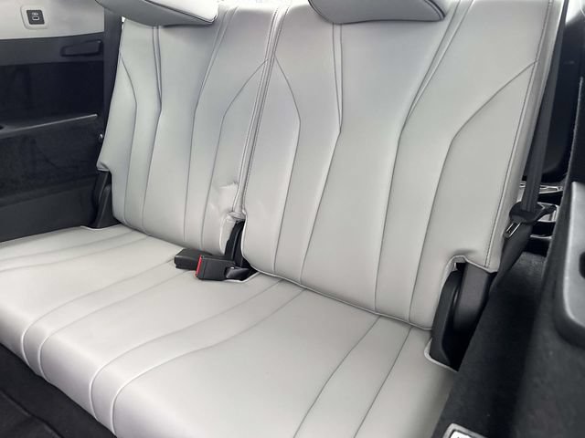 Used 2023 Acura MDX w/ Advance Package AWD/4WD image 16