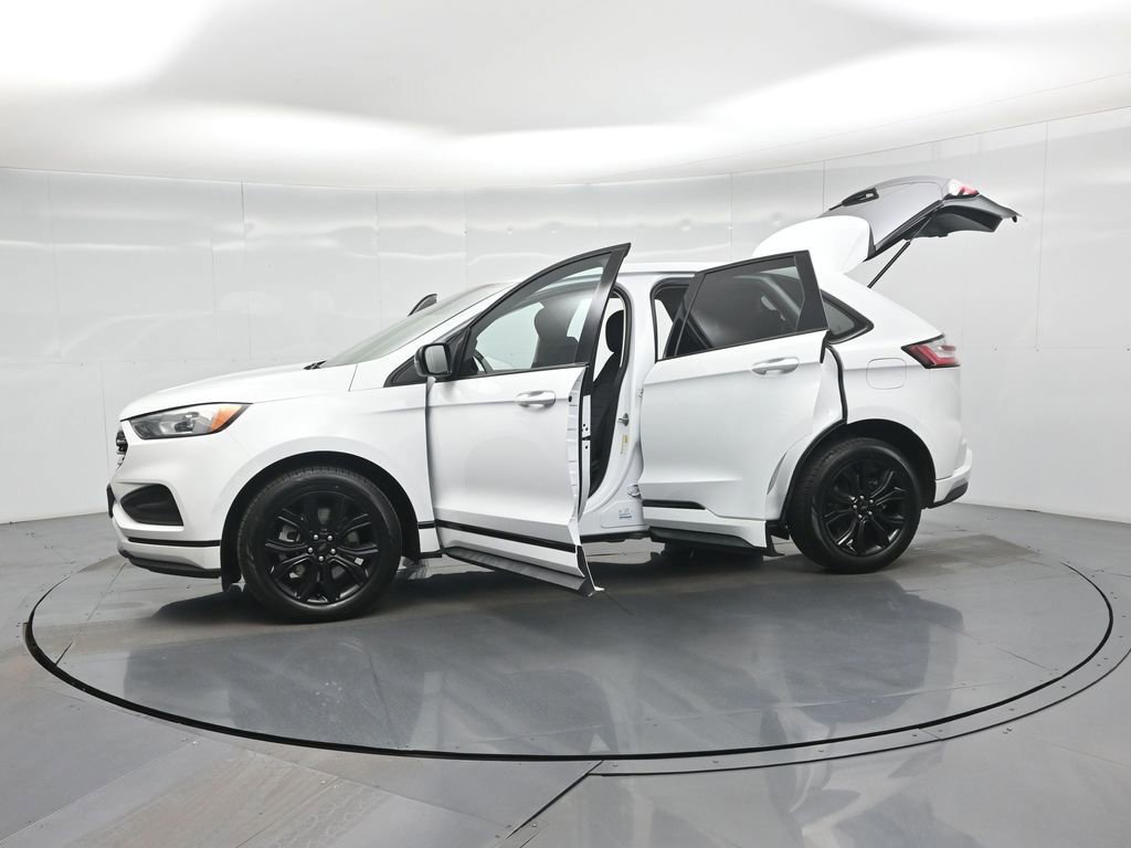 Certified 2023 Ford Edge SE w/ Black Appearance Package image 57