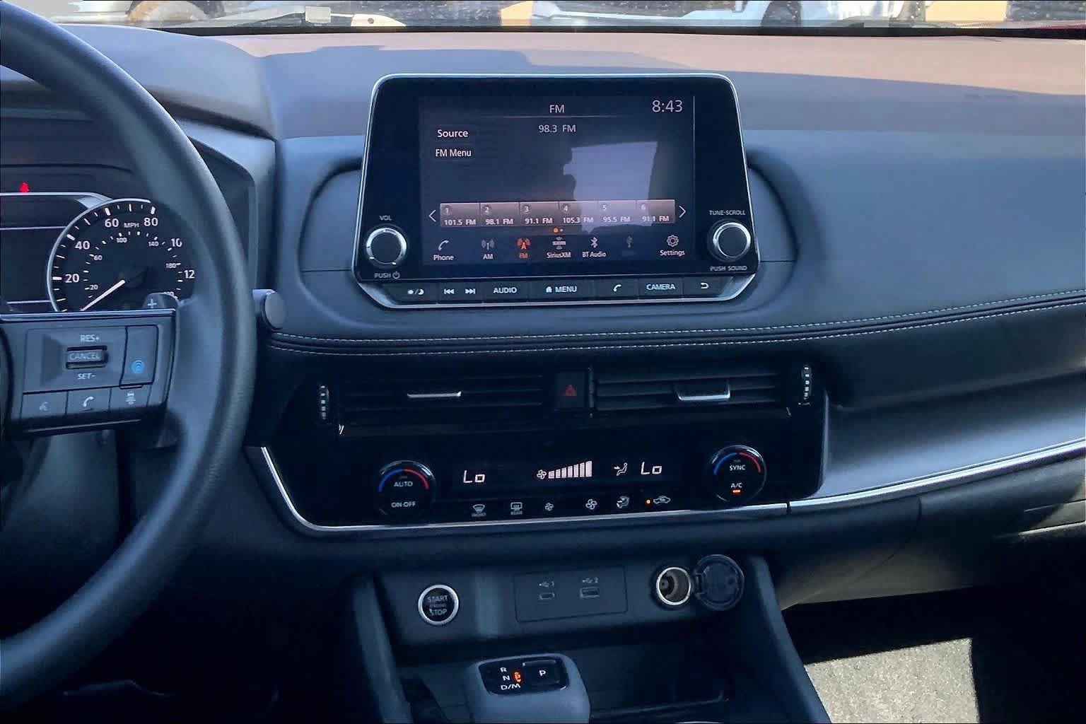 Used 2022 Nissan Rogue SV FWD image 7