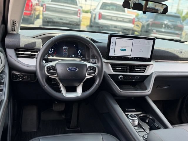 Certified 2025 Ford Explorer Active w/ Active Comfort Package AWD/4WD image 6