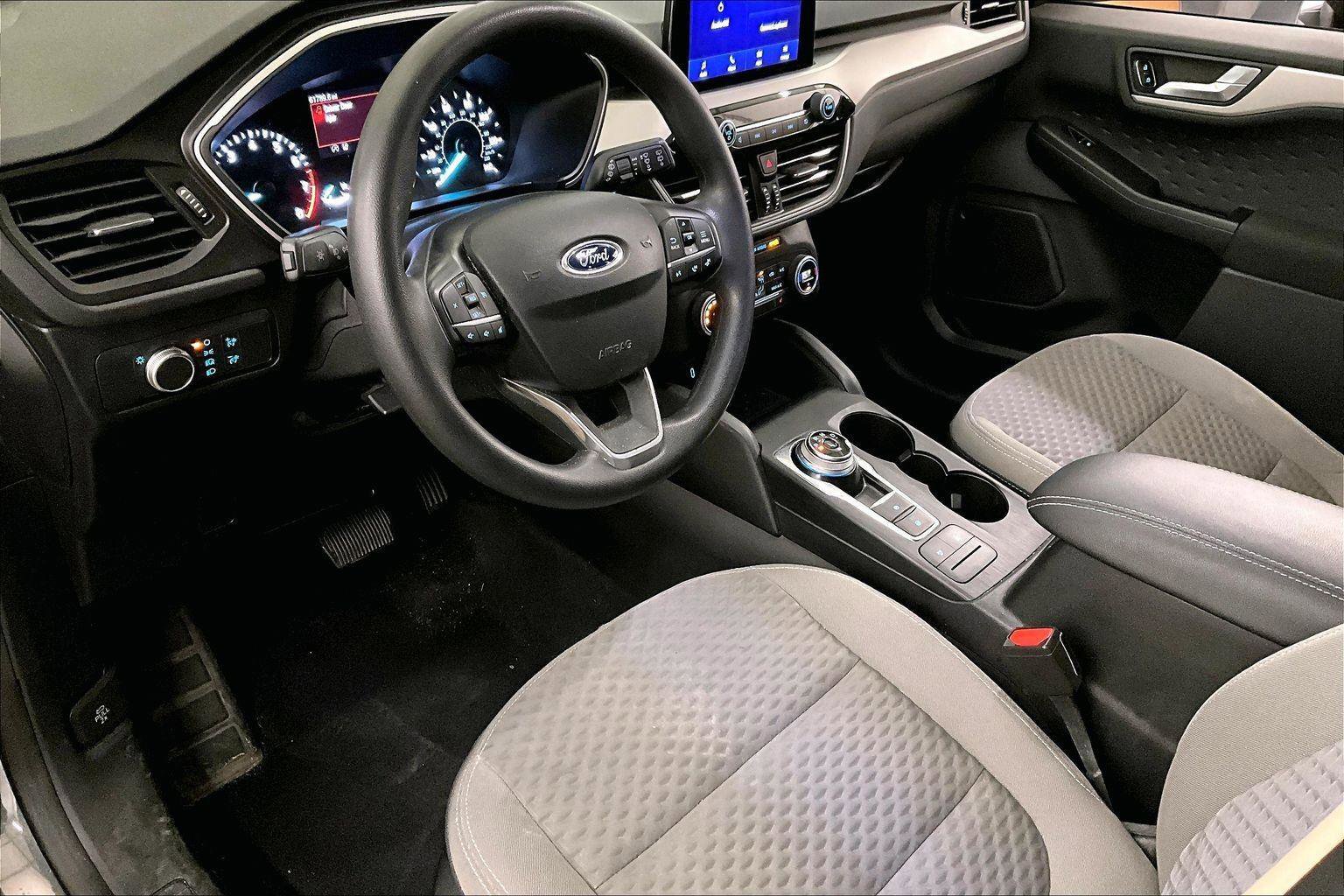 Certified 2020 Ford Escape SE image 12