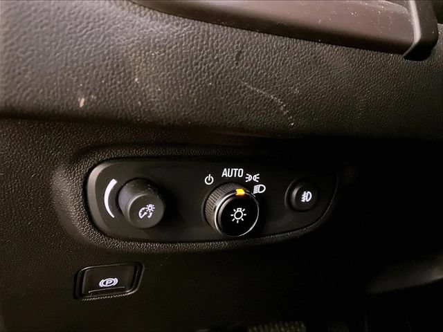 Used 2023 GMC Terrain AT4 AWD/4WD image 30