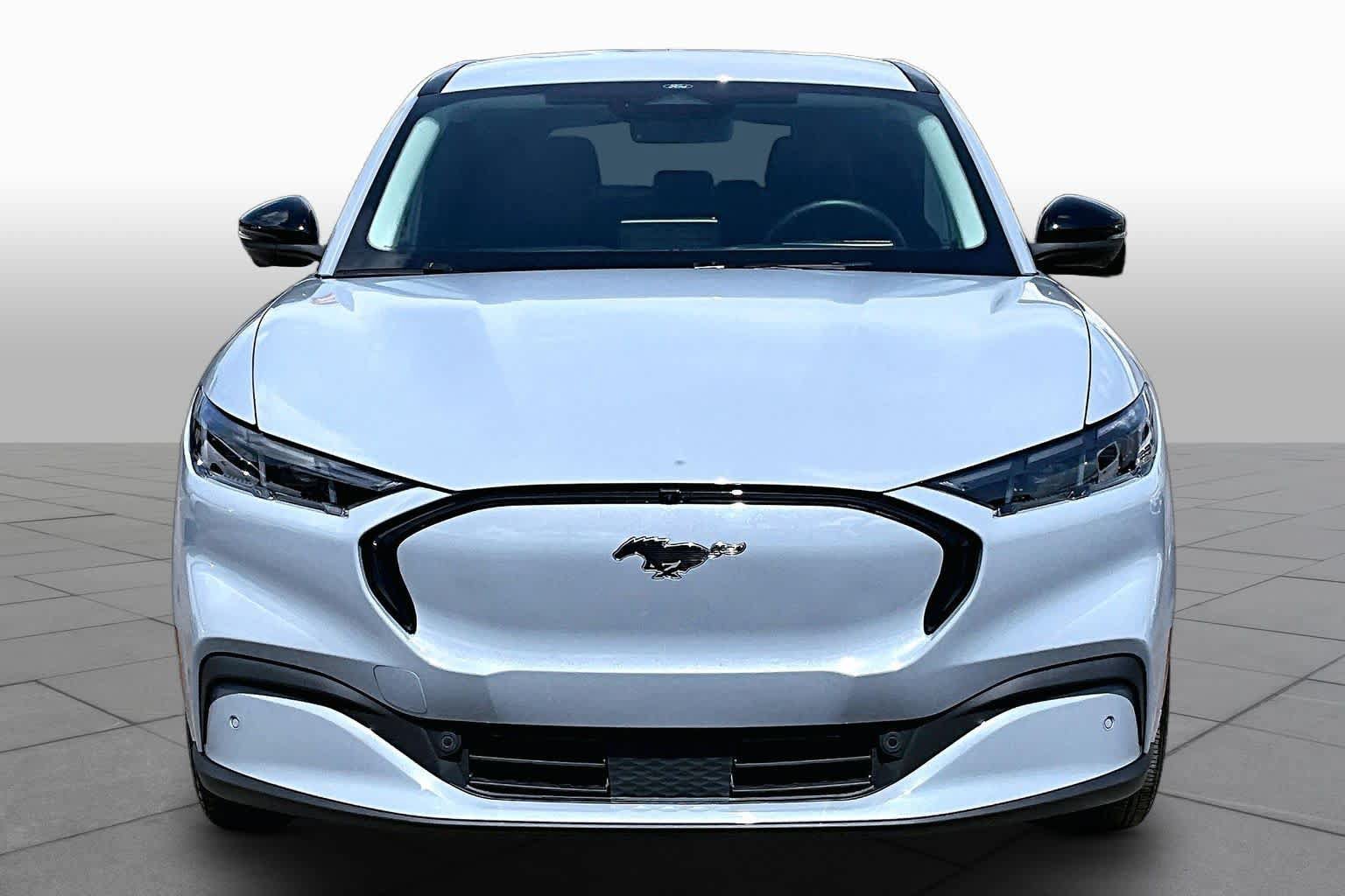 Certified 2025 Ford Mustang Mach-E Premium RWD image 3