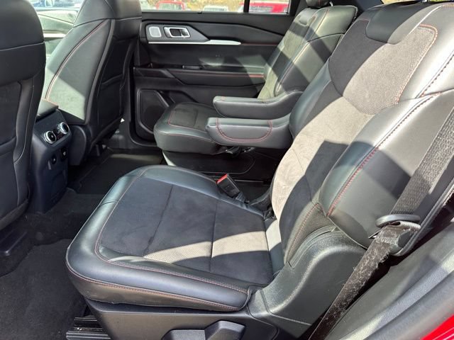 Certified 2025 Ford Explorer ST AWD/4WD image 16