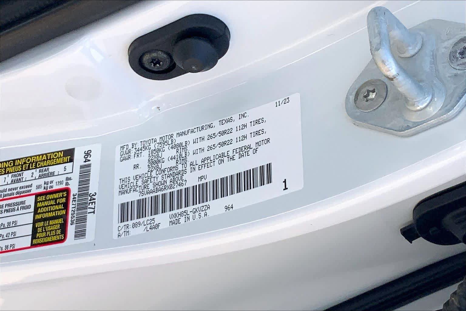 Used 2024 Toyota Sequoia Capstone AWD/4WD image 37