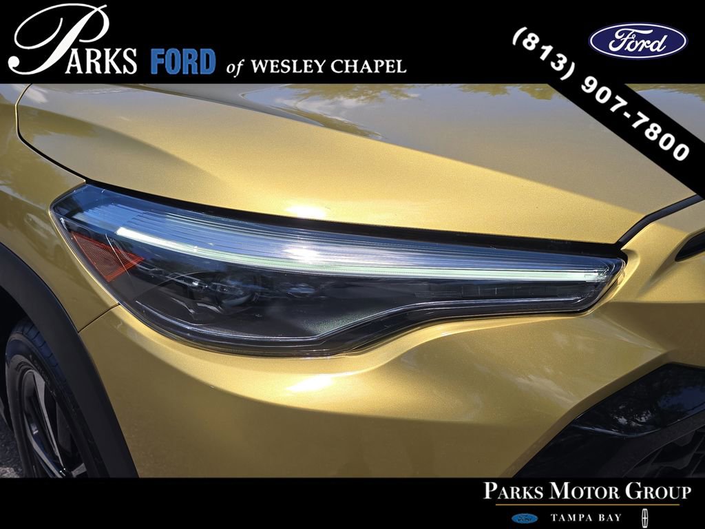 Used 2023 Toyota Corolla Cross AWD Hybrid w/ Convenience Package image 6