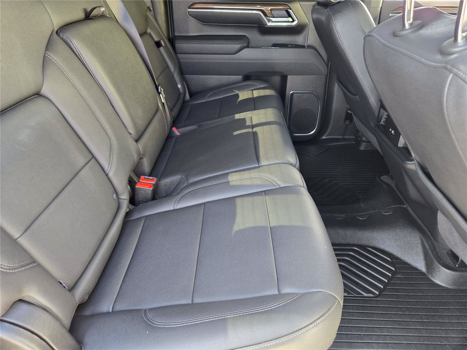 Used 2025 Chevrolet Silverado 1500 LT Trail Boss w/ Convenience Package II AWD/4WD image 28